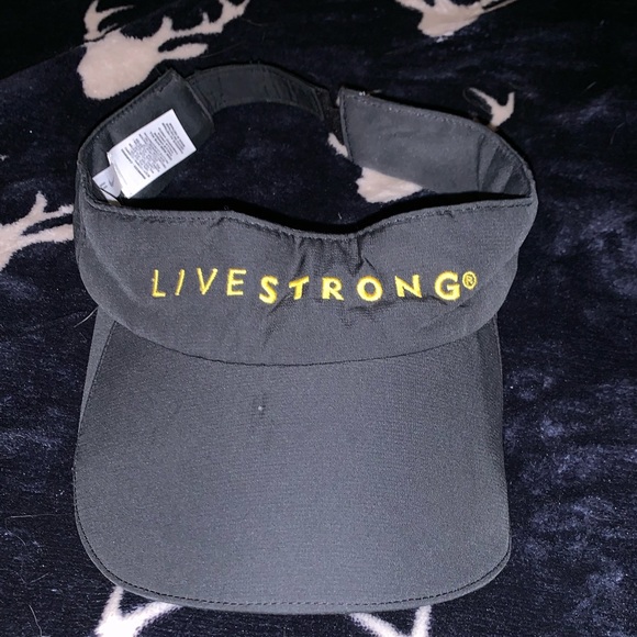 Nike Accessories - ✔️Nike Livestrong Visor ✔️
